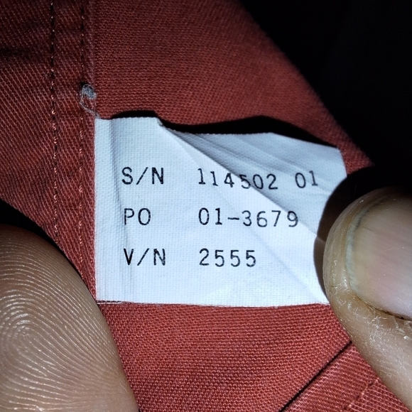 A Cutter & Buck men's short sleeve button-down XL shirt in a rust red color - Picture 2 of 5